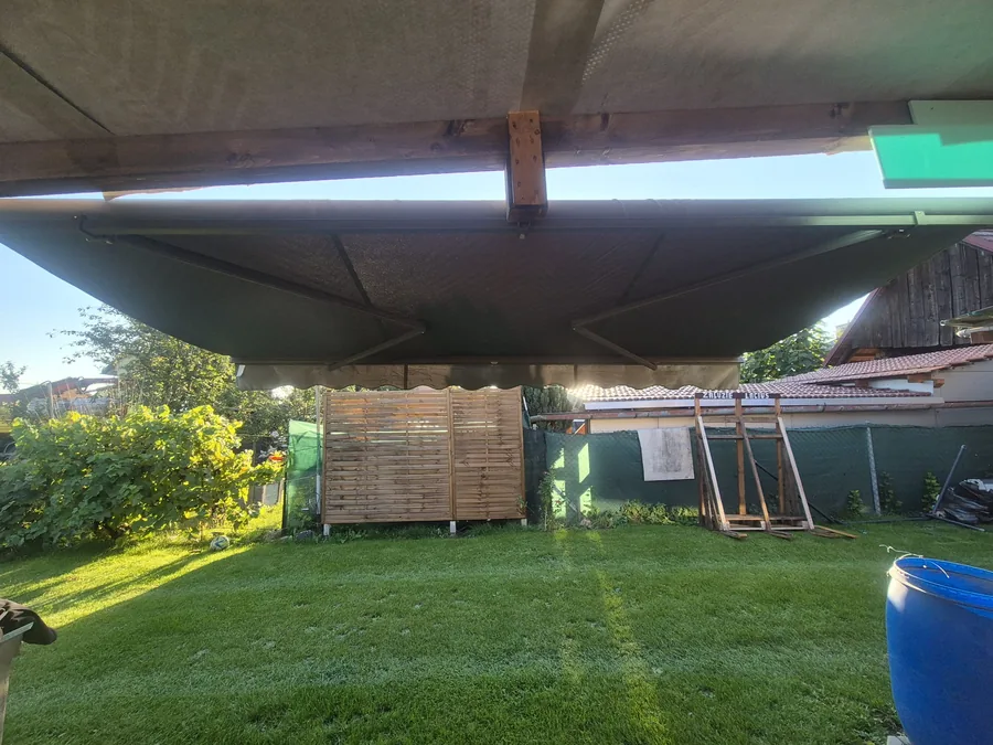 Markíza — pohľad spod plachty