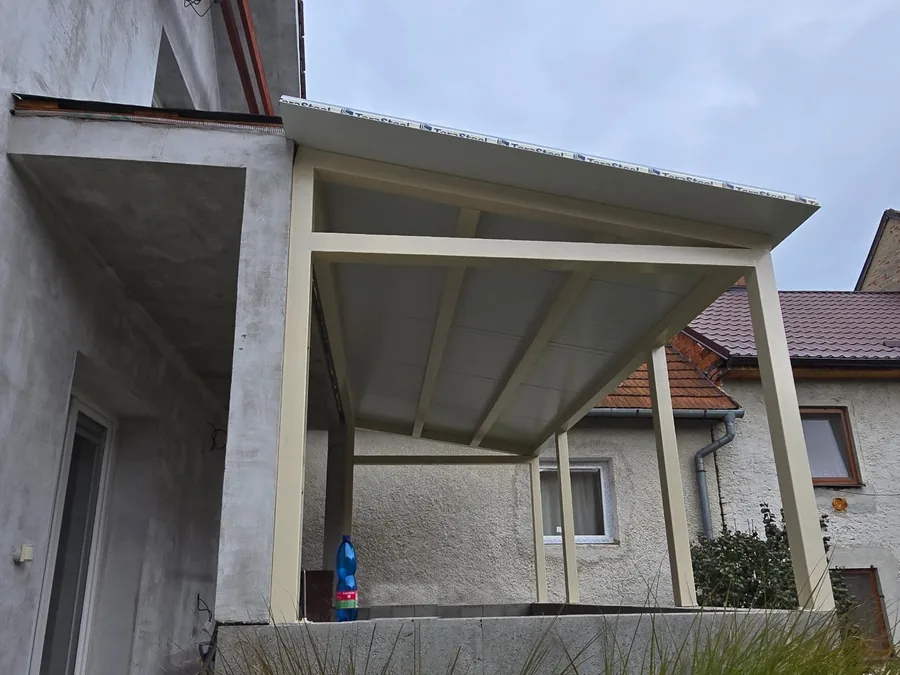 Zastrešenie terasy z boku